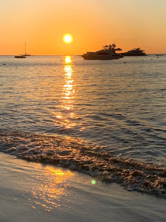 ホテル Mar Y Oro Contadora Island エクステリア 写真