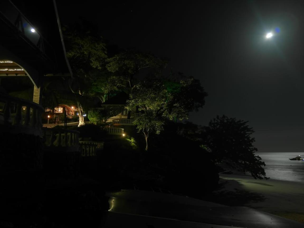 ホテル Mar Y Oro Contadora Island エクステリア 写真
