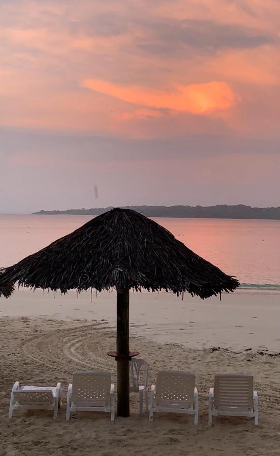 ホテル Mar Y Oro Contadora Island エクステリア 写真